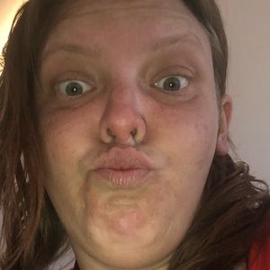 Meet your Posher, Cassandra